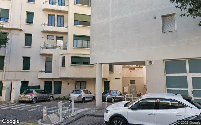 Façade : 61 avenue Saint Roch, Toulon